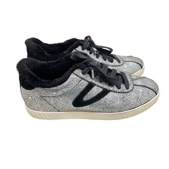 Tretorn callie Silver glitter metallic Black lace up Sneakers & faux fur sz 7.5 - Picture 1 of 13